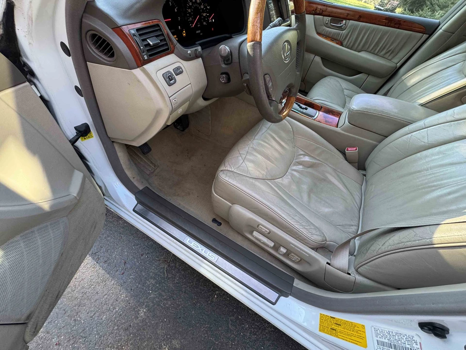 2002 Lexus LS 3rd Gen - Image 31 of 31