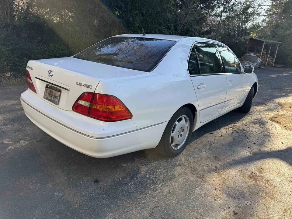 2002 Lexus LS 3rd Gen - Image 5 of 31