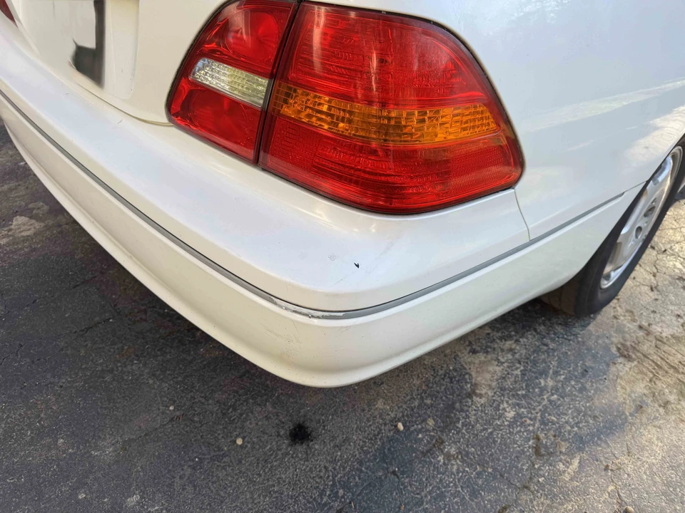2002 Lexus LS 3rd Gen - Image 17 of 31
