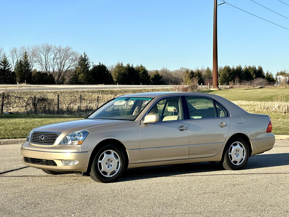 2002 Lexus LS 3rd Gen - Image 18 of 31