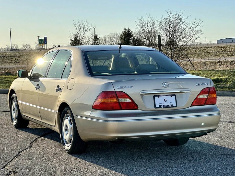 2002 Lexus LS 3rd Gen - Image 15 of 31
