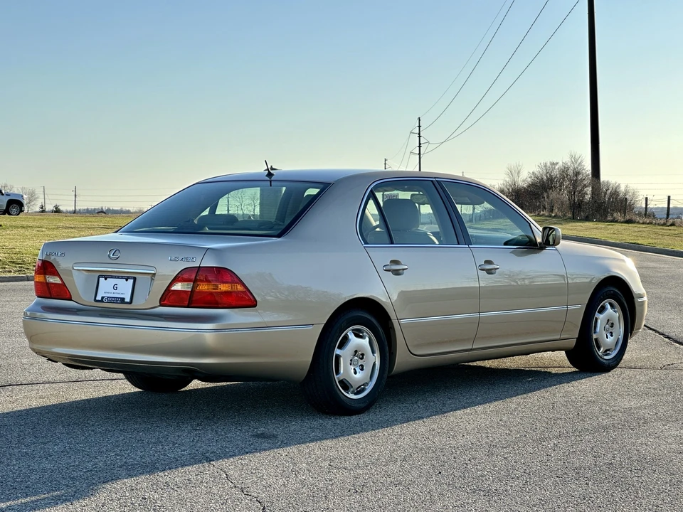 2002 Lexus LS 3rd Gen - Image 13 of 31