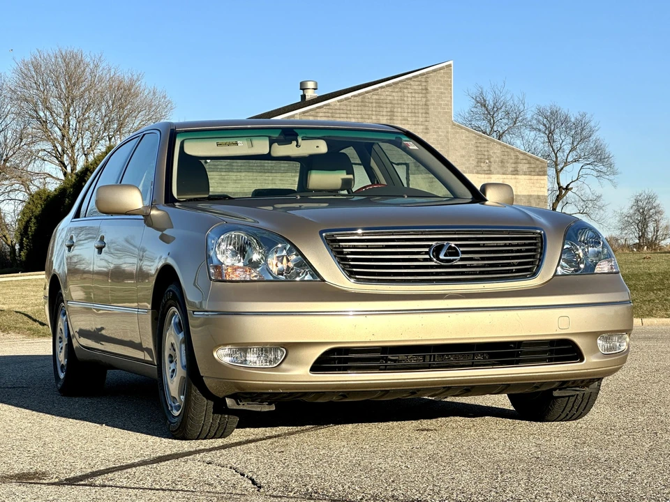 2002 Lexus LS 3rd Gen - Image 9 of 31