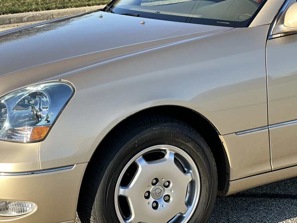 2002 Lexus LS 3rd Gen - Image 26 of 31