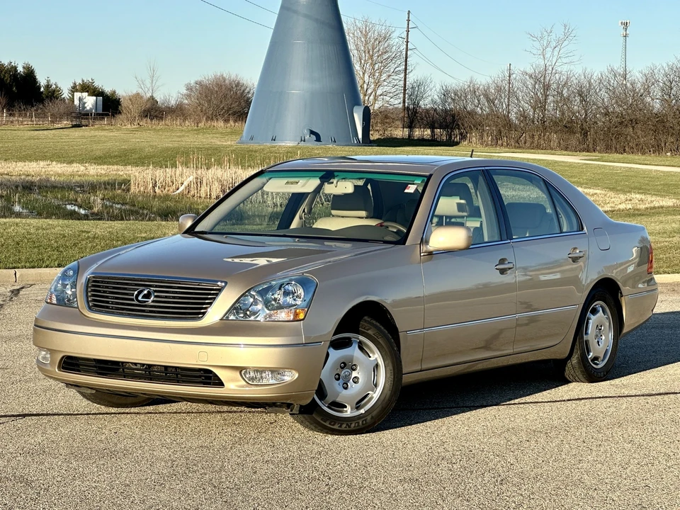 2002 Lexus LS 3rd Gen - Image 2 of 31