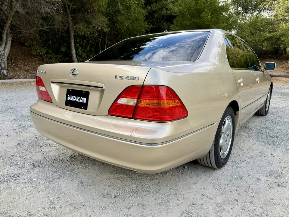 2002 Lexus LS 3rd Gen - Image 29 of 31