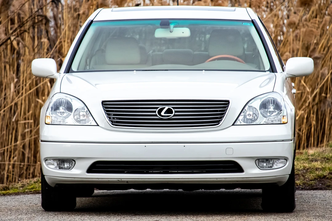 2002 Lexus LS 3rd Gen - Image 7 of 31