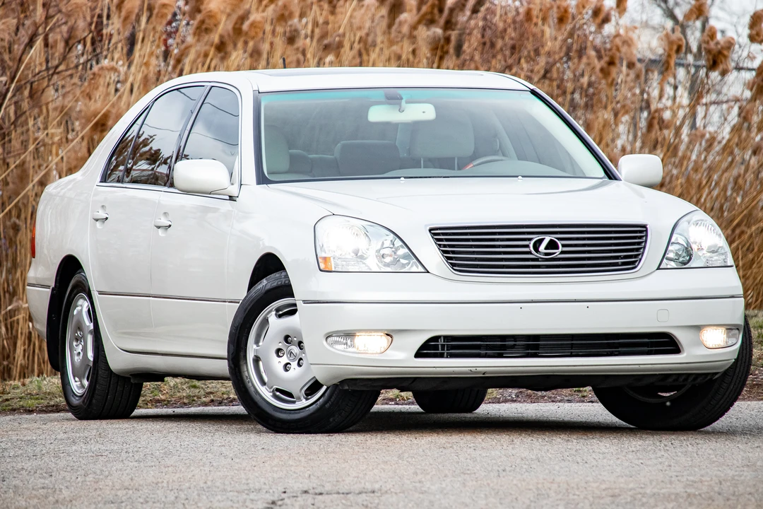 2002 Lexus LS 3rd Gen - Image 9 of 31