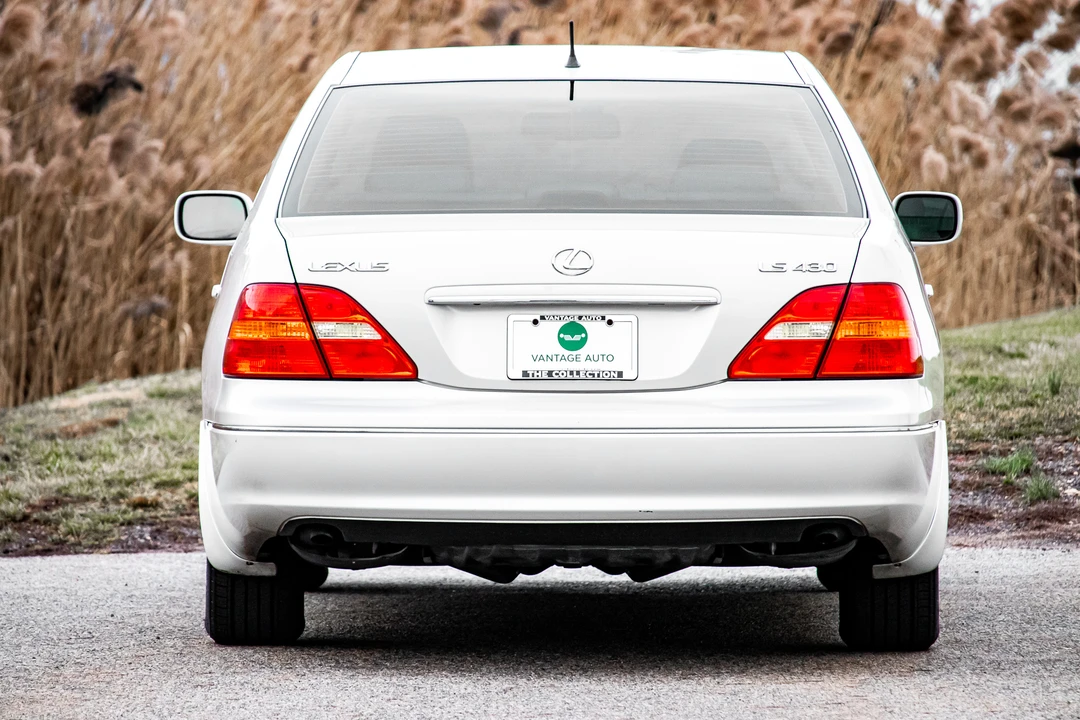 2002 Lexus LS 3rd Gen - Image 15 of 31