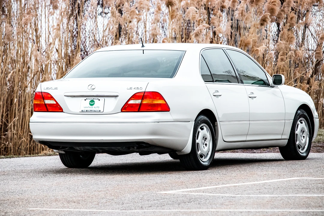 2002 Lexus LS 3rd Gen - Image 13 of 31