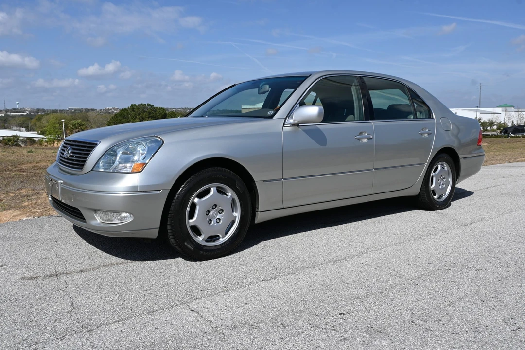 2002 Lexus LS 3rd Gen - Image 13 of 31