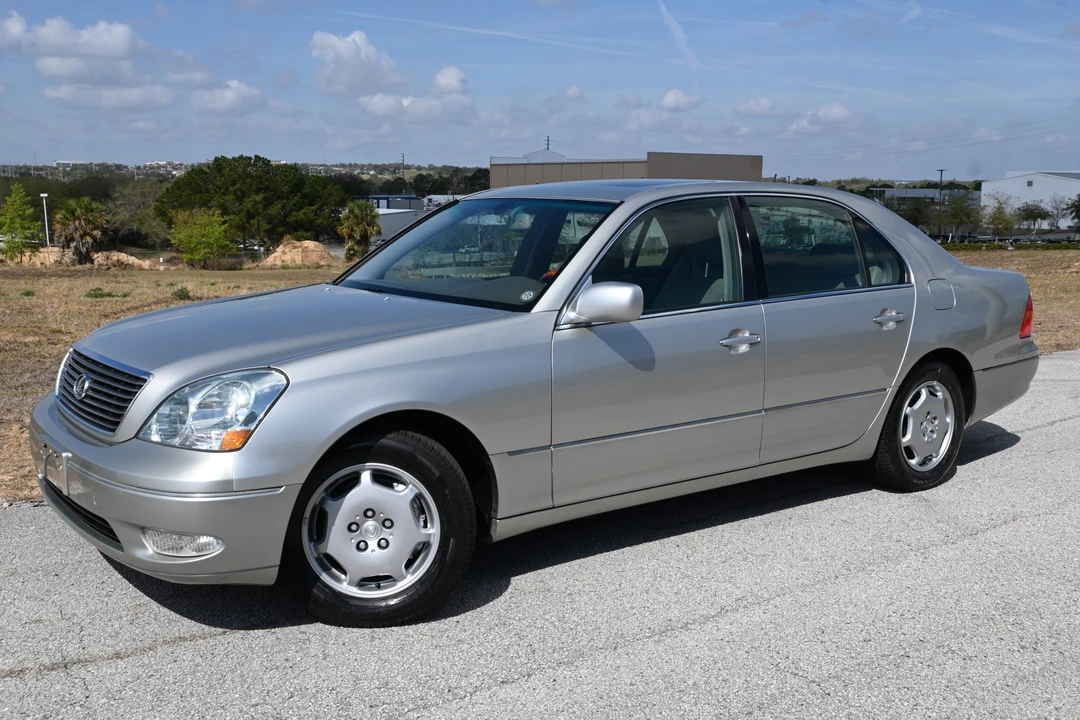 2002 Lexus LS 3rd Gen - Image 14 of 31