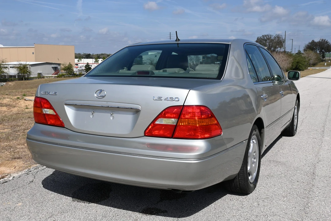 2002 Lexus LS 3rd Gen - Image 26 of 31