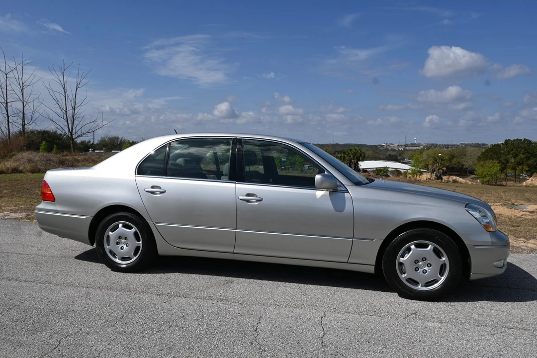 2002 Lexus LS 3rd Gen - Image 31 of 31