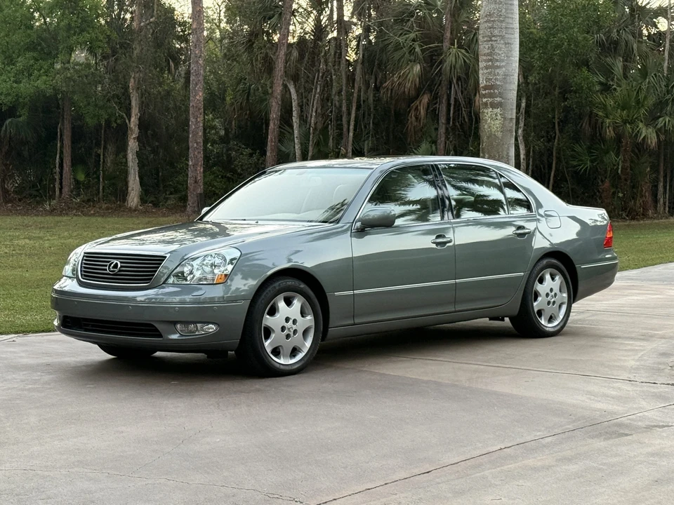 2002 Lexus LS 3rd Gen - Image 3 of 31