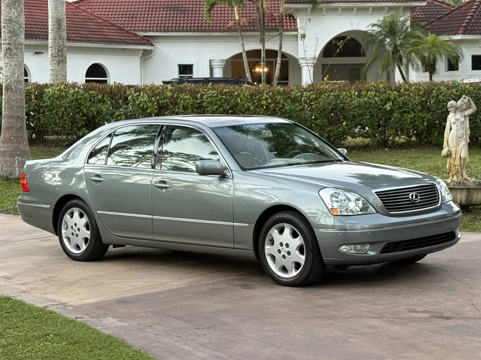 2002 Lexus LS 3rd Gen - Image 21 of 31