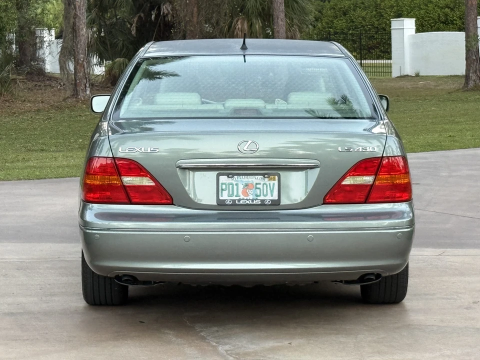 2002 Lexus LS 3rd Gen - Image 14 of 31