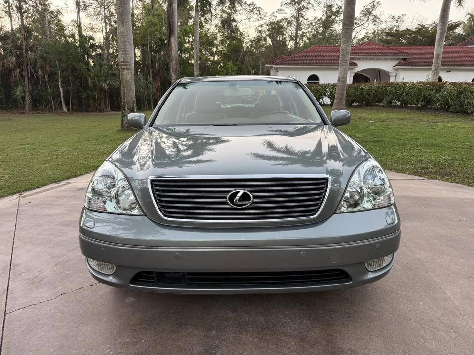2002 Lexus LS 3rd Gen - Image 24 of 31