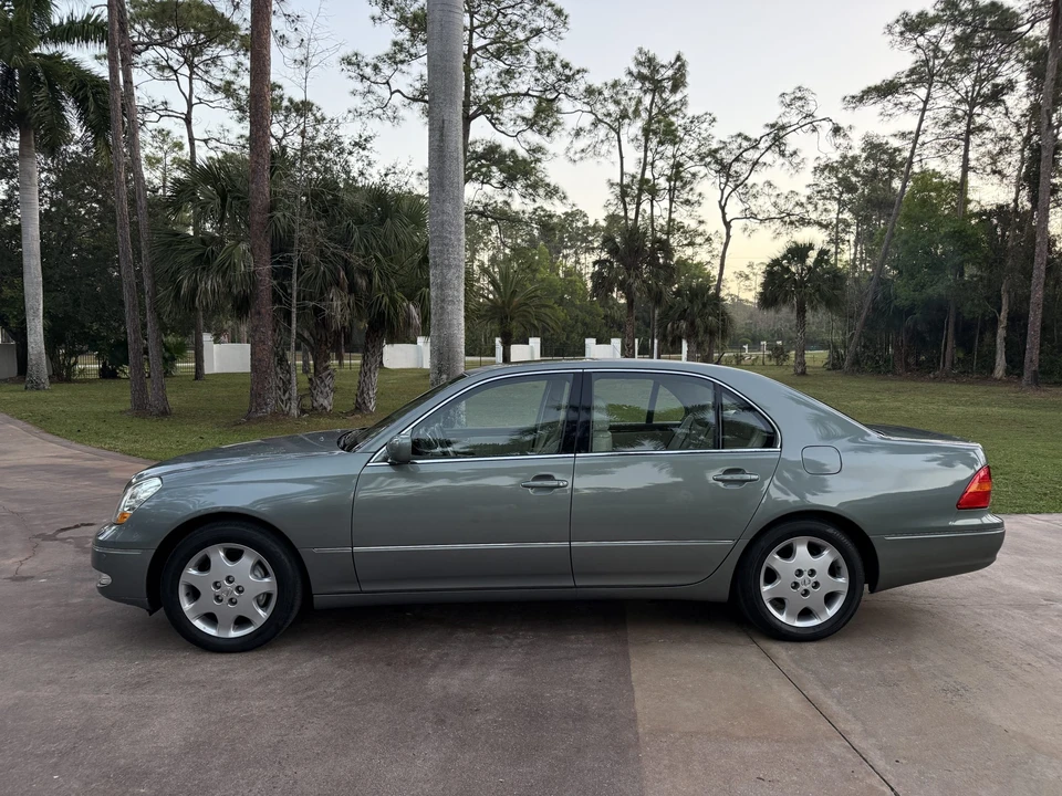 2002 Lexus LS 3rd Gen - Image 6 of 31