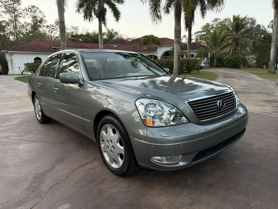 2002 Lexus LS 3rd Gen - Image 22 of 31