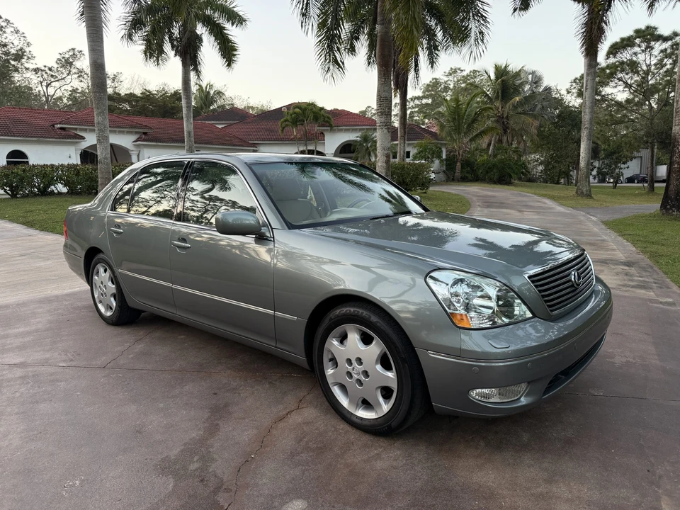 2002 Lexus LS 3rd Gen - Image 20 of 31