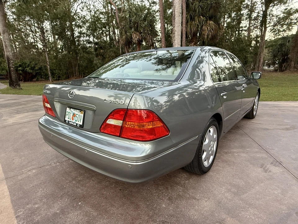 2002 Lexus LS 3rd Gen - Image 15 of 31