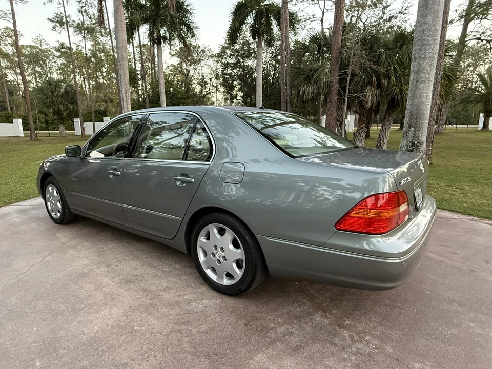 2002 Lexus LS 3rd Gen - Image 8 of 31