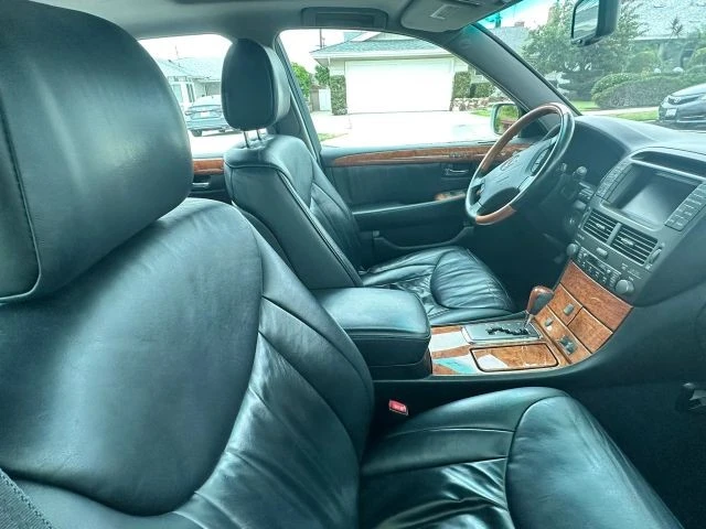 2002 Lexus LS 3rd Gen - Image 2 of 8
