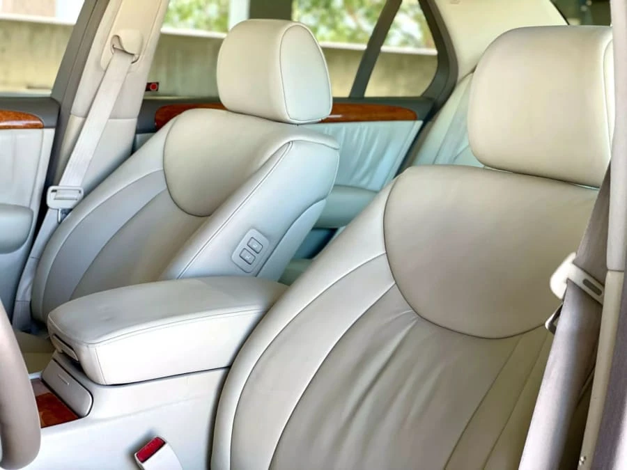 2002 Lexus LS 3rd Gen - Image 30 of 31