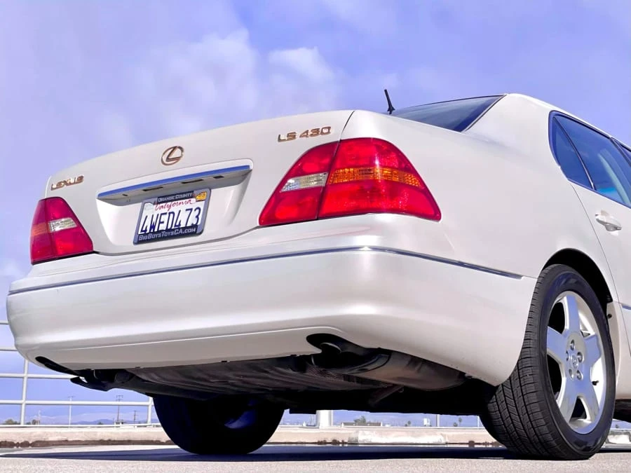 2002 Lexus LS 3rd Gen - Image 24 of 31