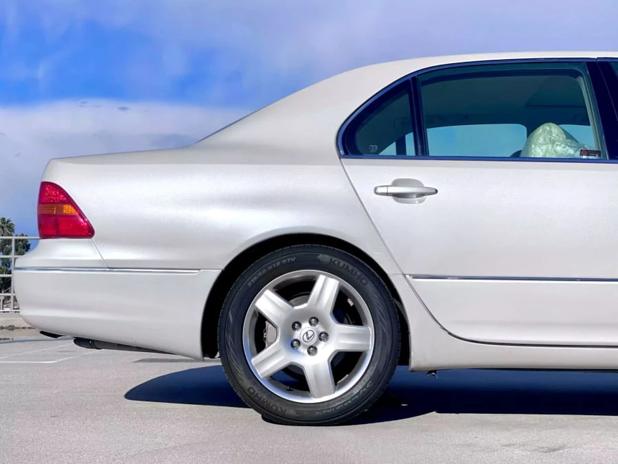 2002 Lexus LS 3rd Gen - Image 23 of 31