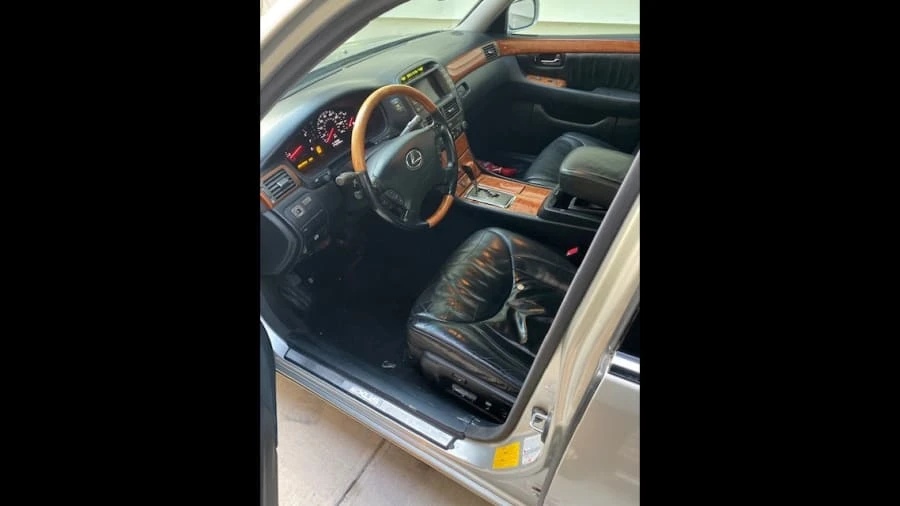 2002 Lexus LS 3rd Gen - Image 4 of 9