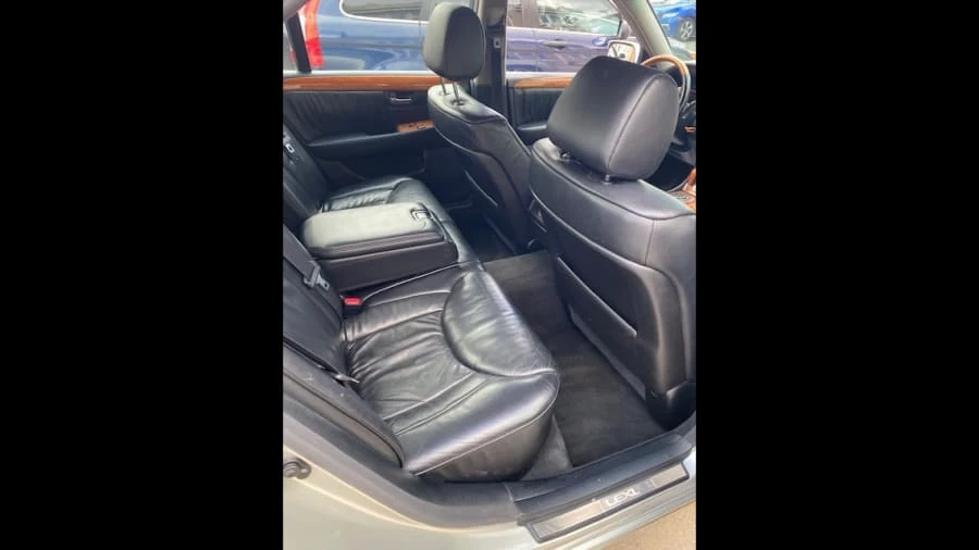 2002 Lexus LS 3rd Gen - Image 9 of 9