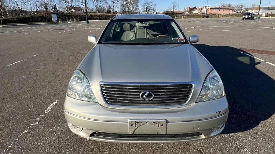 2002 Lexus LS 3rd Gen - Image 4 of 13