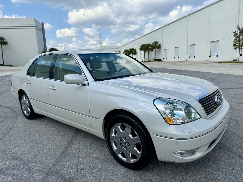 2002 Lexus LS 3rd Gen - Image 19 of 31