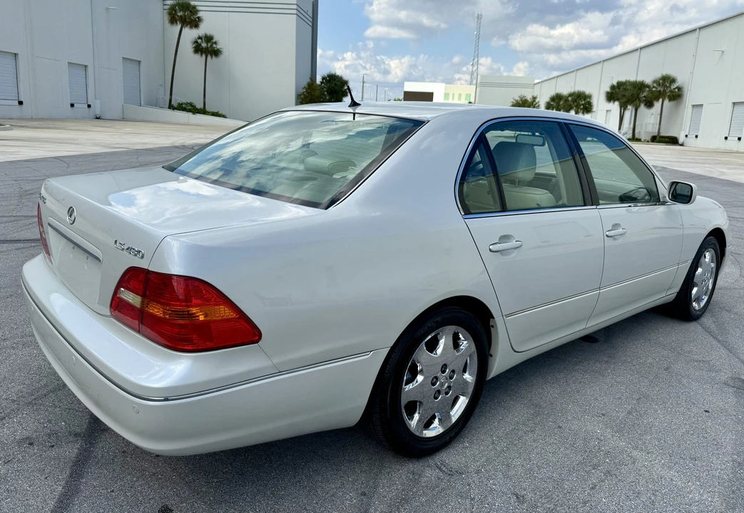 2002 Lexus LS 3rd Gen - Image 11 of 31