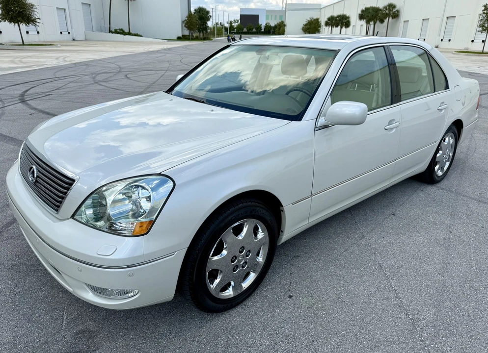 2002 Lexus LS 3rd Gen - Image 5 of 31