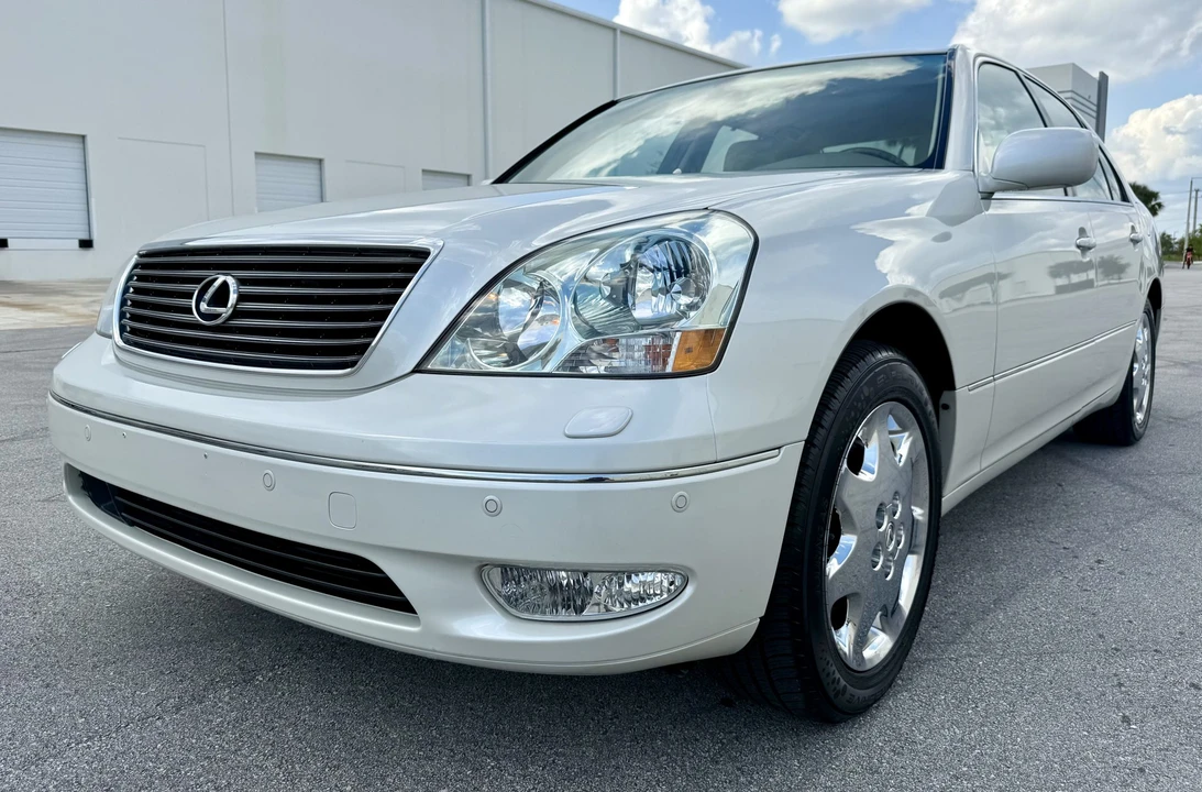 2002 Lexus LS 3rd Gen - Image 3 of 31