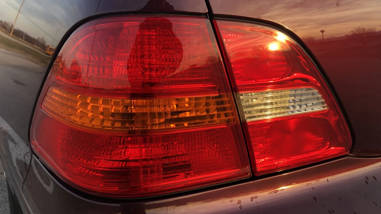 2002 Lexus LS 3rd Gen - Image 13 of 31