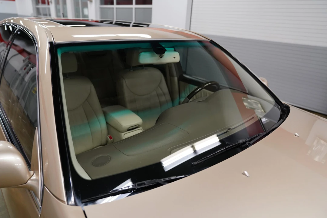 2002 Lexus LS 3rd Gen - Image 15 of 31