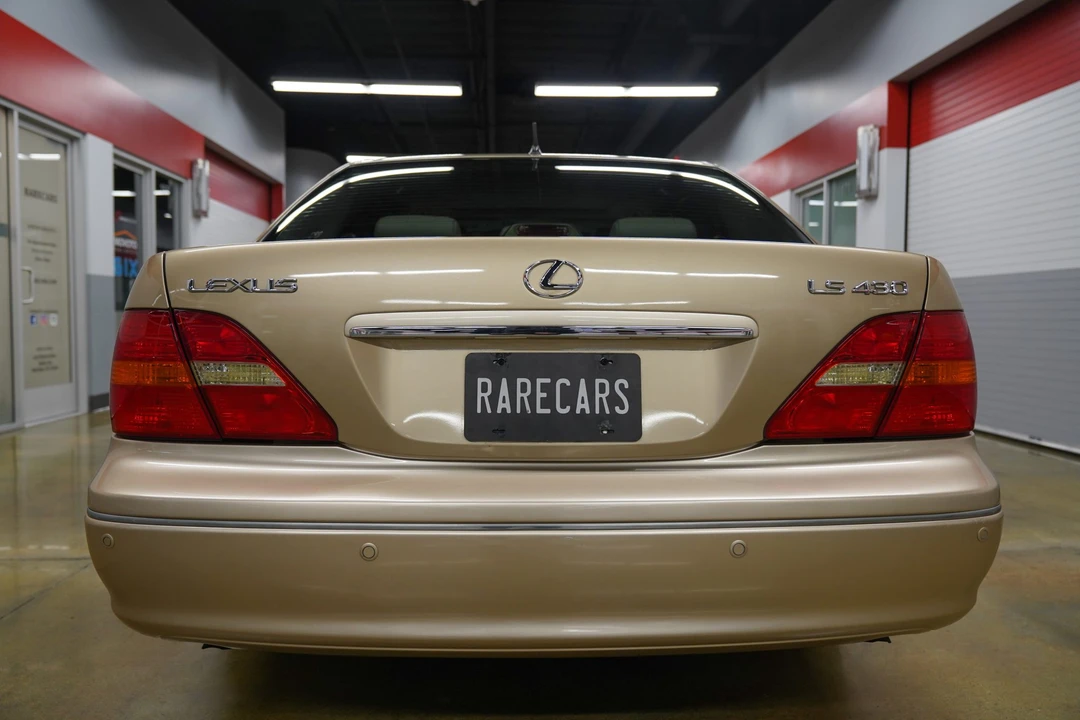 2002 Lexus LS 3rd Gen - Image 26 of 31