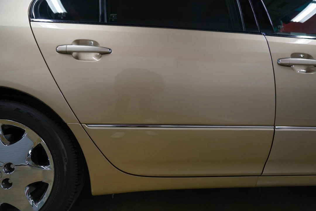 2002 Lexus LS 3rd Gen - Image 19 of 31