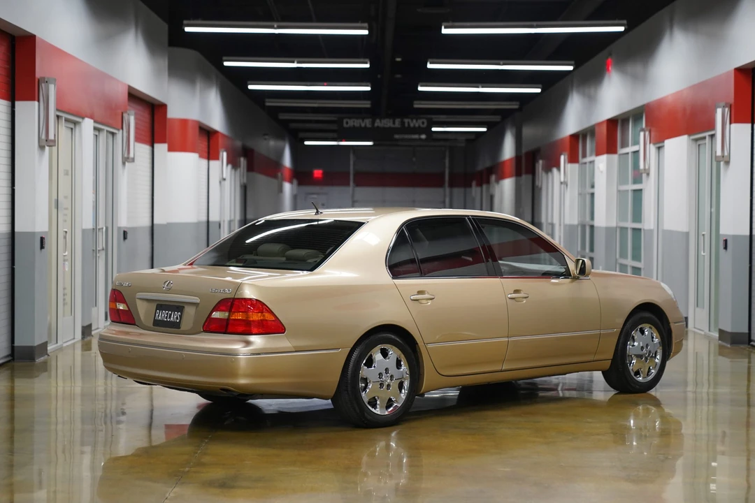 2002 Lexus LS 3rd Gen - Image 6 of 31