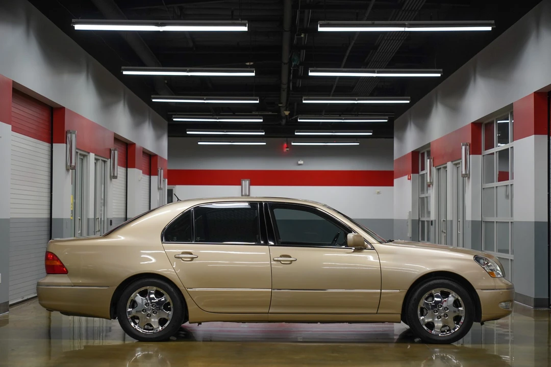 2002 Lexus LS 3rd Gen - Image 5 of 31