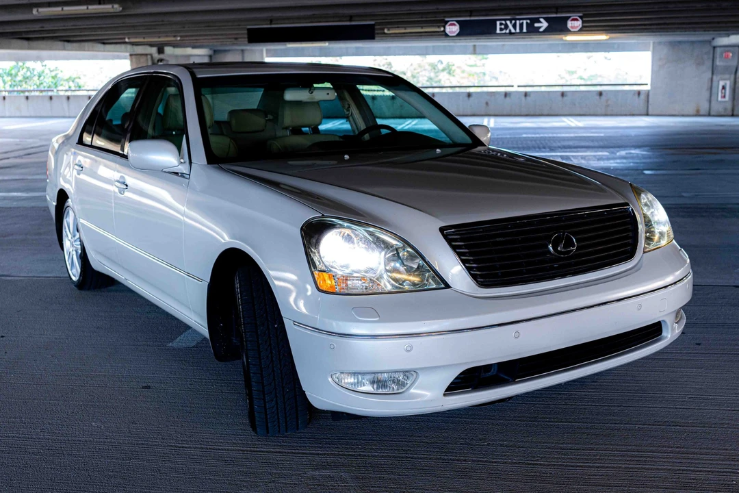 2002 Lexus LS 3rd Gen - Image 18 of 31