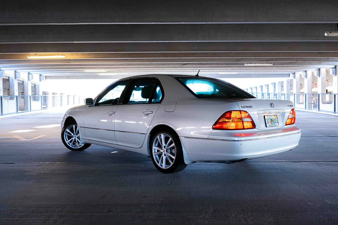 2002 Lexus LS 3rd Gen - Image 22 of 31