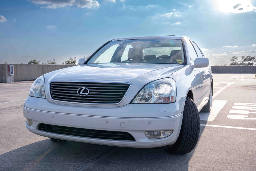 2002 Lexus LS 3rd Gen - Image 15 of 31