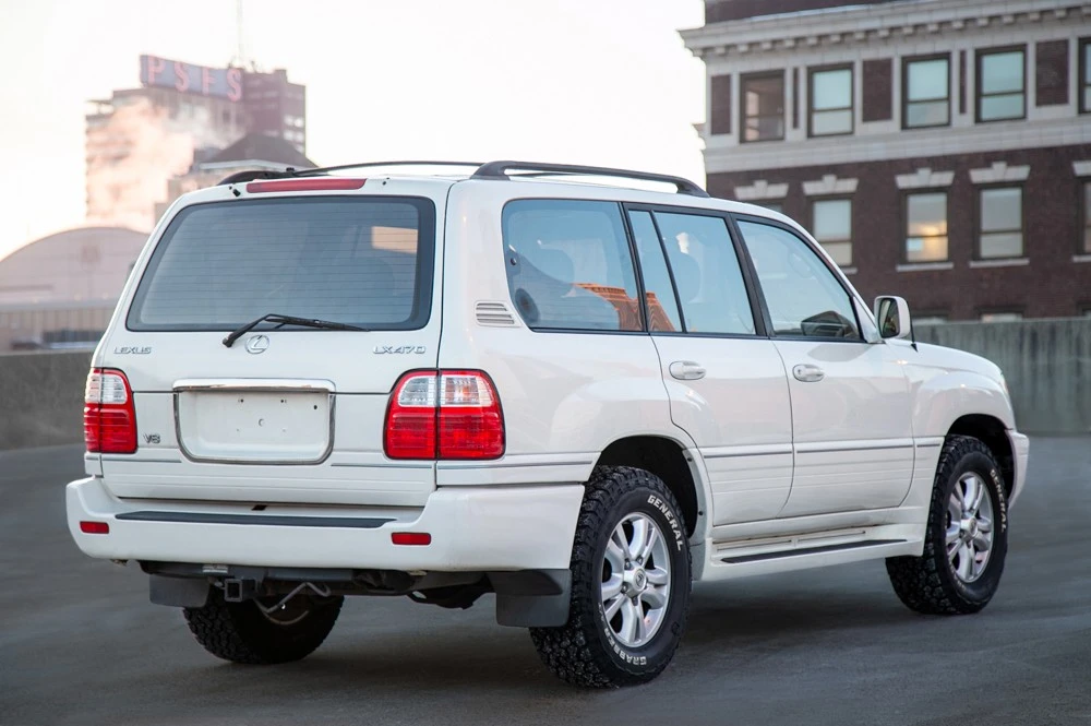 2002 Lexus LX 2nd Gen - Image 4 of 19