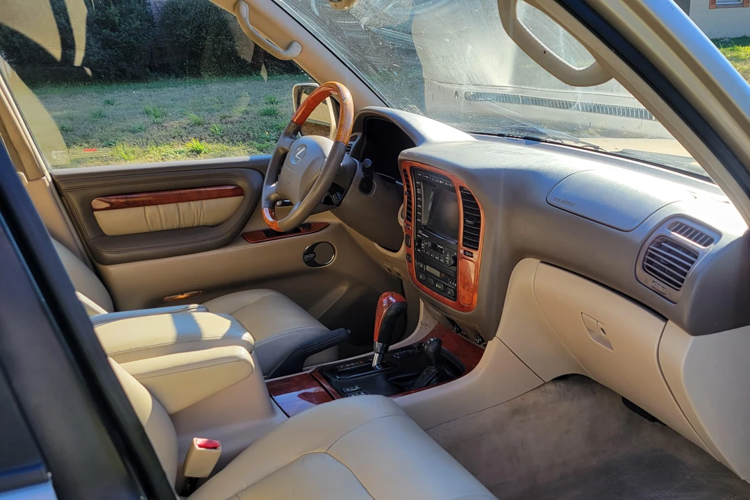 2002 Lexus LX 2nd Gen - Image 31 of 31