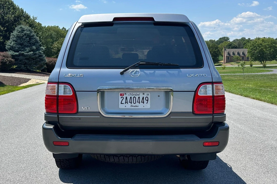 2002 Lexus LX 2nd Gen - Image 5 of 31